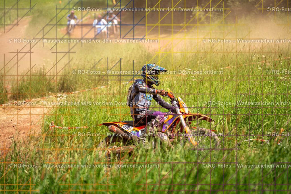 Wolfshausen 5 Lauf -448 | Sportfotografie von RO-Fotos: Motorsport, Motocross, Enduro, Laufveranstaltungen und Triathlon. Professionelle Fotos von Sportlern und Events. - Realisiert mit Pictrs.com