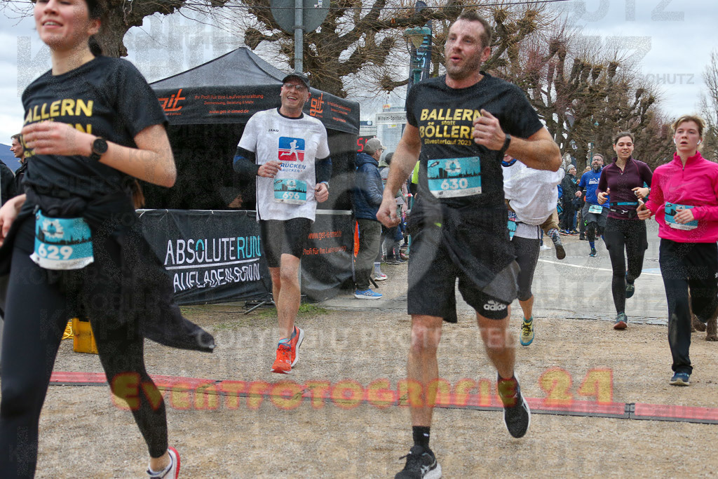 231231_1207_EX1_5730 | Sportfotografie im Rhein-Sieg Kreis, Köln, Bonn, NRW, Rheinland Pfalz, Hessen, etc. Unser Tätigkeitsfeld umfasst den Laufsport vom Volkslauf über den Marathon, Duathlon, Triathon bis zum Ultralauf wie Kölnpfad Ultra oder Schindertrail.