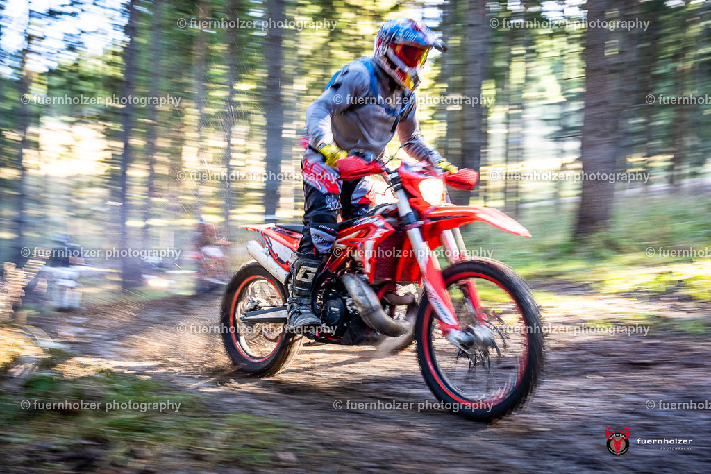 fuernholzer_251026-C1-88 | Fotografische Impressionen von der Red Stag Enduro Extreme by fuernholzer-photography.com. Endurosport in Österreich fotografisch festgehalten von fuernholzer. Auftragsfotografie für Private, Gewerbefotos und Industriefotografie. Eventfotografie, Sportfotografie und Motorsportfotografie. Anbieter von Fotoworkshops, Fototraining, fotografischen Vorträgen und Fotoseminaren.