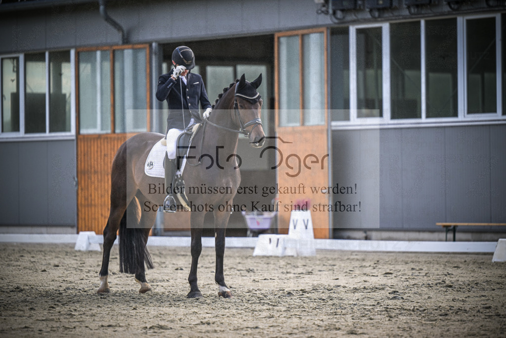 DOS_1246 | Entdecke hochwertige Reitturnierfotos von Foto Oger. Professionell, emotional und authentisch – jetzt Lieblingsmomente im Shop bestellen.Deutschlandweite Turnierfotografie. - Realisiert mit Pictrs.com