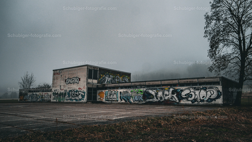 Schiessstand | Schiessstand im Morgendlichen Nebel - Realisiert mit Pictrs.com