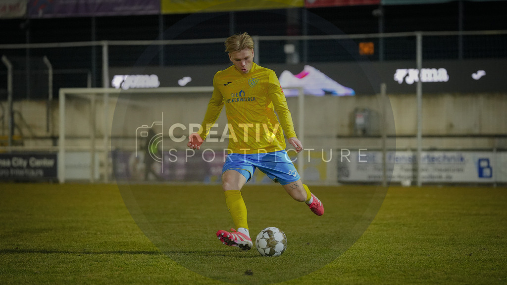 Fußball, Herren, Saison 2025/2026, Regionalliga Nordost, 20. Spieltag, FSV 63 Luckenwalde vs. 1.FC Magdeburg II, Mittwoch 04.03.2026, Werner-Seelenbinder-Stadion Luckenwalde, | Fußball, Herren, Saison 2025/2026, Regionalliga Nordost, 20. Spieltag, FSV 63 Luckenwalde vs. 1.FC Magdeburg II, Mittwoch 04.03.2026, Werner-Seelenbinder-Stadion Luckenwalde, Im Bild: - Realisiert mit Pictrs.com