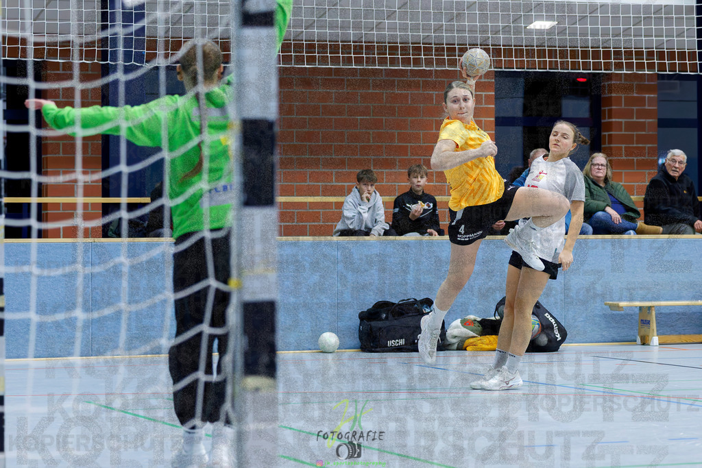 Frauen Oberliga Mitte (HHV); HSG Eibelshausen/Ewersbach - HSG Wettenberg II | Frauen Oberliga Mitte (HHV); HSG Eibelshausen/Ewersbach - HSG Wettenberg II am 13.12.2025 in Steinbrücken (Sporthalle am Hammerweiher)Photo © 2025 - Jörg Heinrich - Realisiert mit Pictrs.com