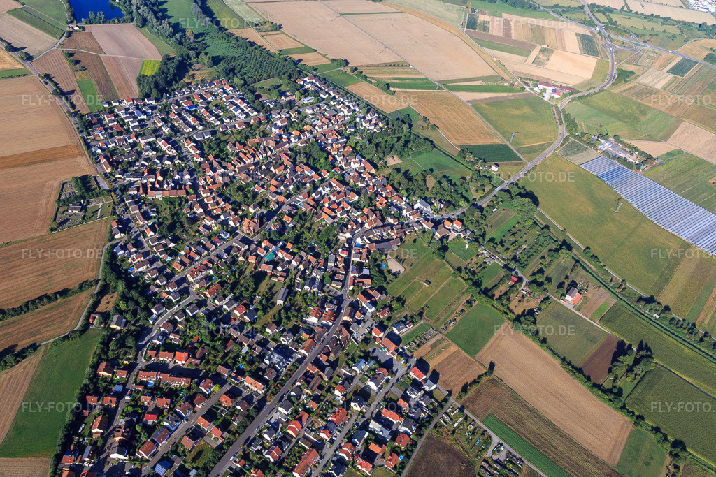 Luftbild: Ortsansicht aus Nordosten im Ortsteil Staffort in Stutensee im Bundesland Baden-Württemberg in Deutschland. Foto: IMG_093944.jpg vom 23.08.2016 durch Werner Riehm/FLY-FOTO.de
