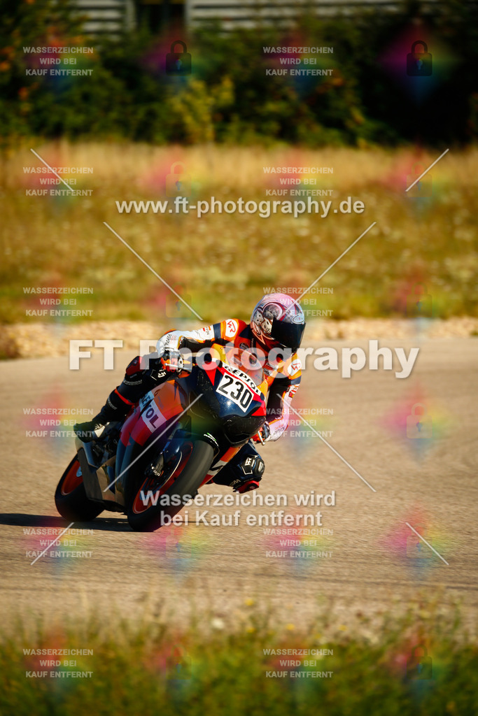 _MOT8526 | Hier findet Ihr Bilder von Touristenfahrten auf der Nürburgring Nordschleife oder von anderen Veranstaltungen die ich besucht habe. Viel Spass beim Durch Schauen 