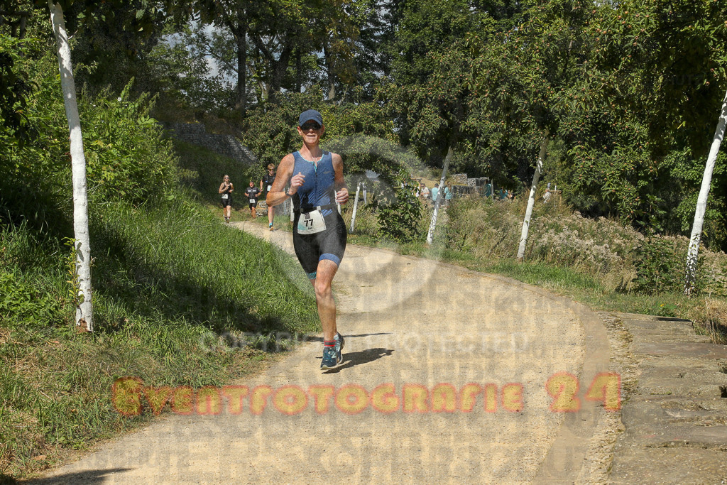 250824_1237_EX1_9983 | Sportfotografie im Rhein-Sieg Kreis, Köln, Bonn, NRW, Rheinland Pfalz, Hessen, etc. Unser Tätigkeitsfeld umfasst den Laufsport vom Volkslauf über den Marathon, Duathlon, Triathon bis zum Ultralauf wie Kölnpfad Ultra oder Schindertrail.
