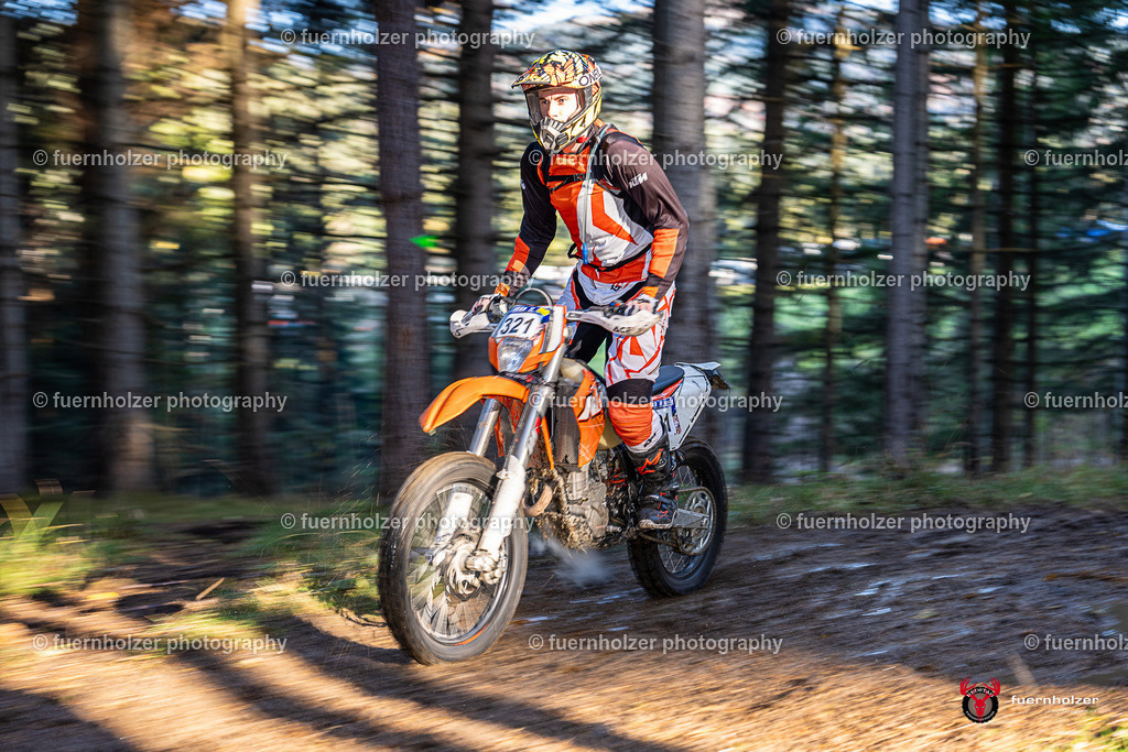 fuernholzer_251026-C1-44 | Fotografische Impressionen von der Red Stag Enduro Extreme by fuernholzer-photography.com. Endurosport in Österreich fotografisch festgehalten von fuernholzer. Auftragsfotografie für Private, Gewerbefotos und Industriefotografie. Eventfotografie, Sportfotografie und Motorsportfotografie. Anbieter von Fotoworkshops, Fototraining, fotografischen Vorträgen und Fotoseminaren.
