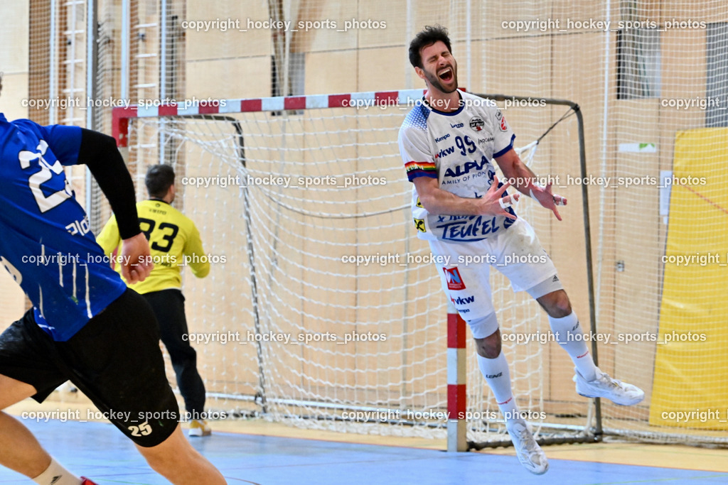 SC Ferlach vs. ALPLA HC Hard | Jubel #99 Hild Matthias SC Hard, SC Ferlach vs. ALPLA HC Hard, SC Ferlach vs. ALPLA HC Hard am 05.04.2025 in Ferlach (Ballspielhalle Ferlach), Austria, (Photo by Bernd Stefan)