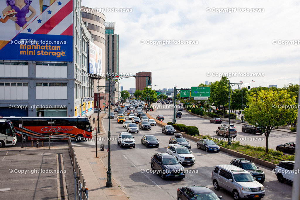 Vereinigte Staaten von Amerika_ USA_ New York City_ NYC_ 20.05.2024-60 | 20.05.2024, Vereinigte Staaten von Amerika, USA, New York City, NYC im Bild diverse Stadtansichten New York City, Wolkenkratzer, Essen, U-Bahn, Menschen, Stadion, Baseball, Yankees, Mets, Manhatten, East River, Trump, Macy, Verkehr, AutosNew York City ist eine Weltstadt an der Ostkueste der Vereinigten Staaten. Sie liegt im Bundesstaat New York und ist mit rund 8,8 Millionen Einwohnern die bevoelkerungsreichste Stadt des Landes.Quelle: Wikipedia