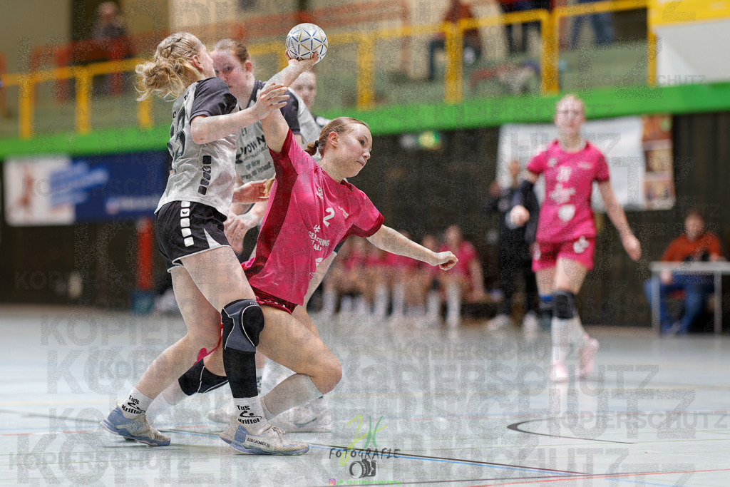 Hessenmeisterschaft wJC - Spiel um Platz 3; TuS Kriftel - SG Schenklengsfeld | Hessenmeisterschaft wJC - Spiel um Platz 3; TuS Kriftel - SG Schenklengsfeld am 22.03.2025 in Biedenkopf (Sporthalle Lahntalschule)Photo © 2025 - Jörg Heinrich - Realisiert mit Pictrs.com