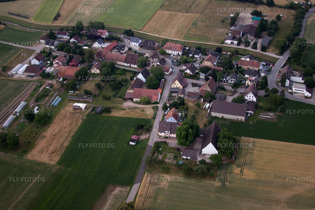 Luftbild: Ortsteil Grezhausen im Ortsteil Oberrimsingen in Breisach im Bundesland Baden-Württemberg in Deutschland. Foto: IMG_68238.jpg vom 19.06.2014 durch Werner Riehm/FLY-FOTO.de