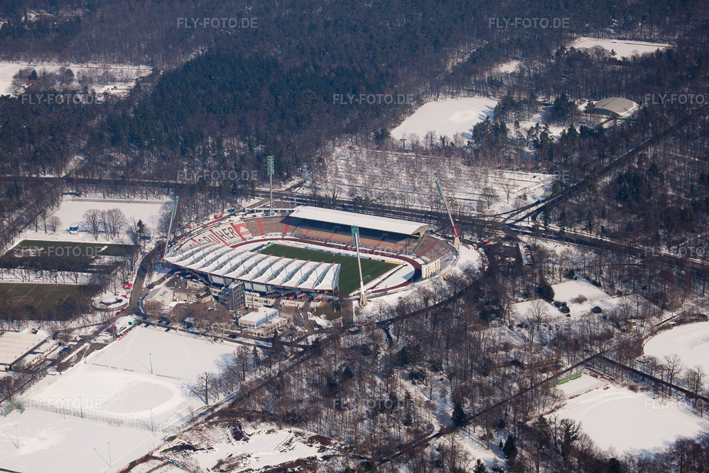 Luftbild: Wildparkstadion KSC im Ortsteil Innenstadt-Ost in Karlsruhe im Bundesland Baden-Württemberg in Deutschland. Foto: IMG_24191.jpg vom 16.02.2010 durch Werner Riehm/FLY-FOTO.de