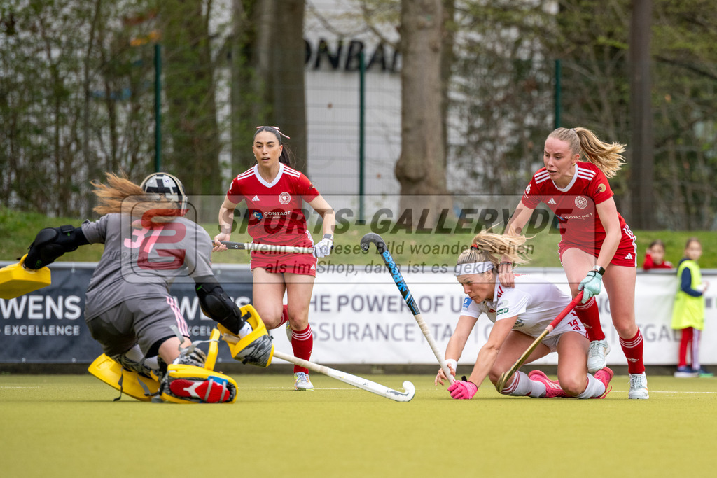 SFE_20260321_0047 | Köln, Deutschland, 21.03.26: Feldhockey 1. Bundesliga Damen zwischen Rot-Weiss Köln - Bremer HC im REWE Sportpark am 21.03.2026 in Köln, Deutschland. (Foto von Stephan Fehrmann)Köln, Germany, 21.03.26: Feldhockey 1. Bundesliga Damen between Rot-Weiss Köln - Bremer HC in REWE Sportpark at 21.03.2026 in Köln, Deutschland. (Foto from Stephan Fehrmann)