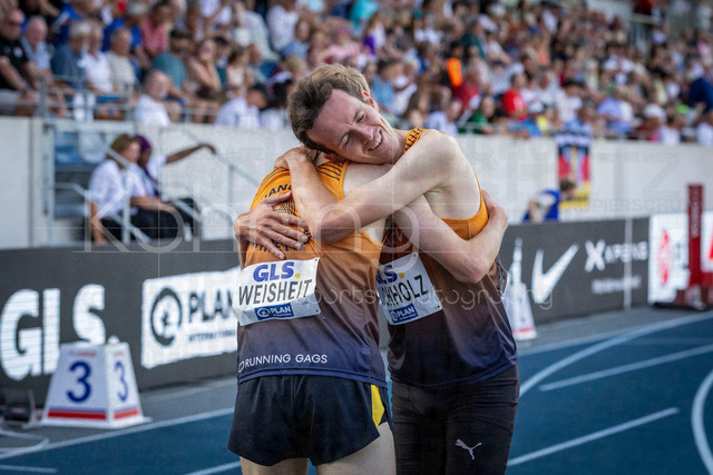 Deutsche Leichtathletik-Meisterschaften; Bochum-Wattenscheid, 25.07.2026 | Brian Weisheit (Franconia  Athletics) und Niklas Buchholz (Franconia  Athletics) Freude nach den 3000m Hindernis; Deutsche Leichtathletik-Meisterschaften am 25.07.2026 im Lorheide-Stadion, Bochum-Wattenscheid (Nordrhein-Westfalen).
