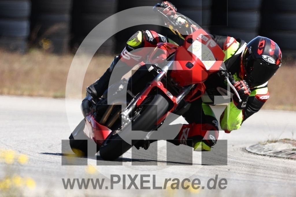 0343-20240509_01267 | Schöne Erinnerungen an spannende Momente - das festzuhalten ist unser Job. PIXELrace.de ist seit 2003 auf den Rennstrecken Europas unterwegs um die Action draußen beim Fahren und die wunderbare Stimmung imm Fahrerlager für euch einzufangen.