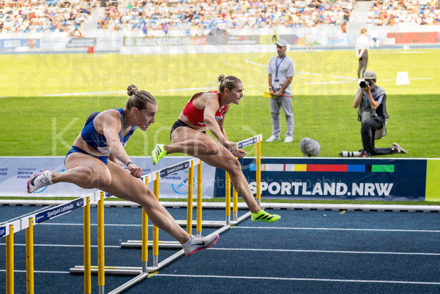 Deutsche Leichtathletik-Meisterschaften; Bochum-Wattenscheid, 25.07.2026 | Lia Flotow (1. LAV Rostock) und Franziska Schuster (TSV&nbsp;Bayer&nbsp;04&nbsp;Leverkusen) über 100m Hürden; Deutsche Leichtathletik-Meisterschaften am 25.07.2026 im Lorheide-Stadion, Bochum-Wattenscheid (Nordrhein-Westfalen).