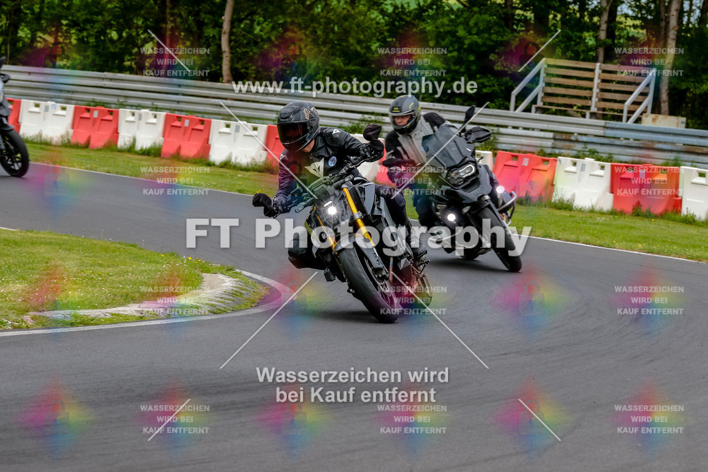 MotoTeamVBK-20250 | Hier findet Ihr Bilder von Touristenfahrten auf der Nürburgring Nordschleife oder von anderen Veranstaltungen die ich besucht habe. Viel Spass beim Durch Schauen 