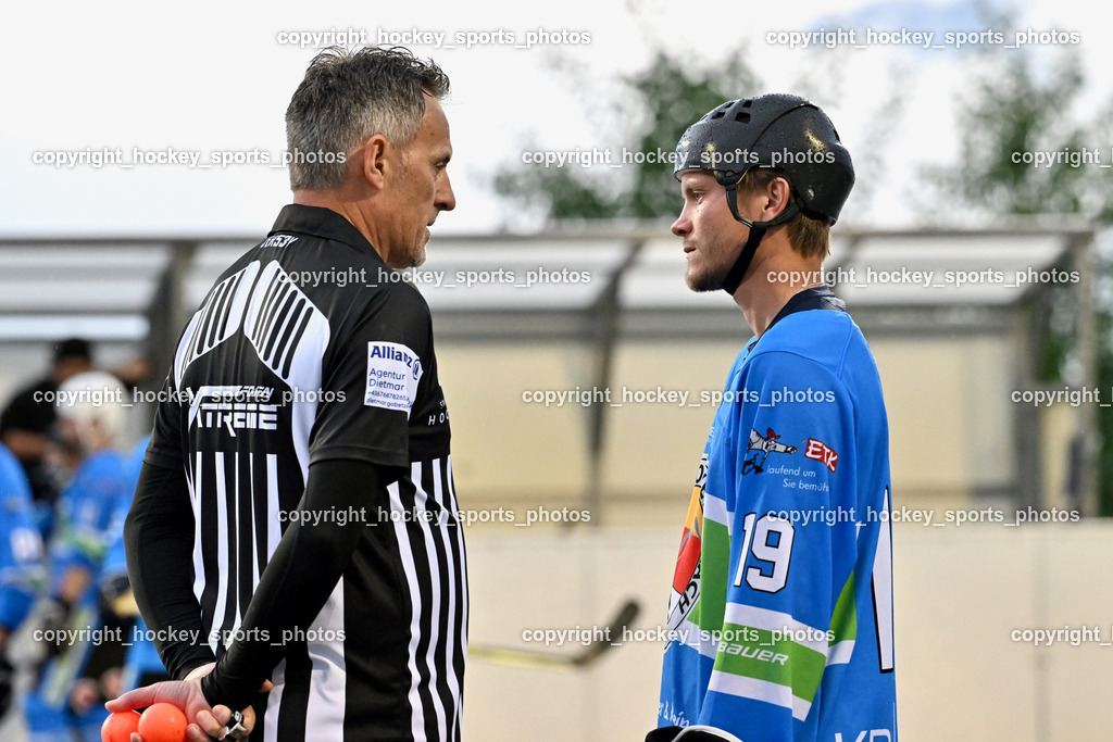 VAS Ballhockey Villach vs. ASKÖ Villach Ballhockey | Hausott Erik Referee, #19 Wieltschnig Luca, VAS Ballhockey Villach vs. ASKÖ Villach Ballhockey, VAS Ballhockey Villach vs. ASKÖ Villach Ballhockey am 28.05.2025 in Villach (Alpen Arena ), Austria, (Photo by Bernd Stefan)