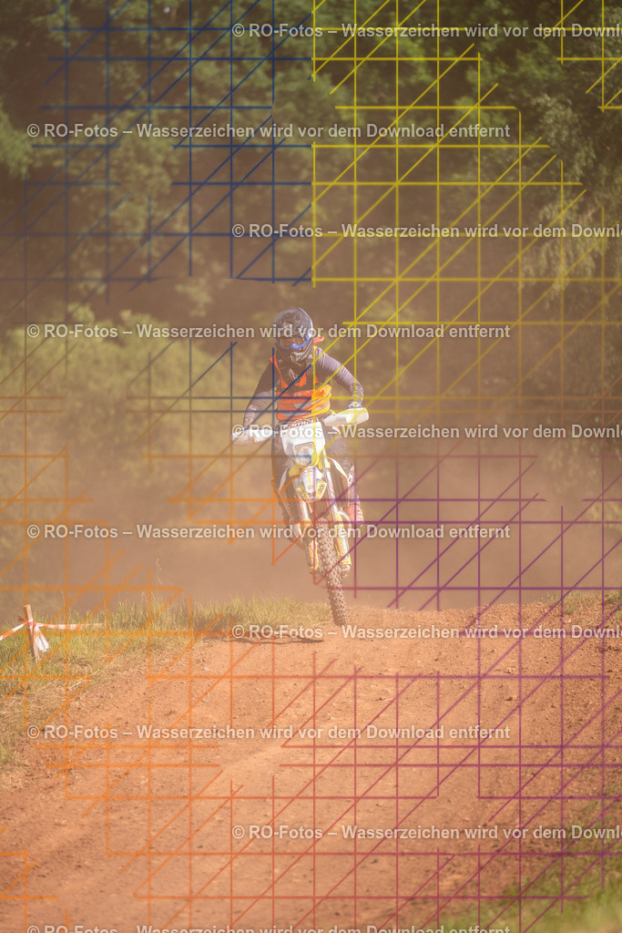 Wolfshausen 3 Lauf -1893 | Sportfotografie von RO-Fotos: Motorsport, Motocross, Enduro, Laufveranstaltungen und Triathlon. Professionelle Fotos von Sportlern und Events. - Realisiert mit Pictrs.com
