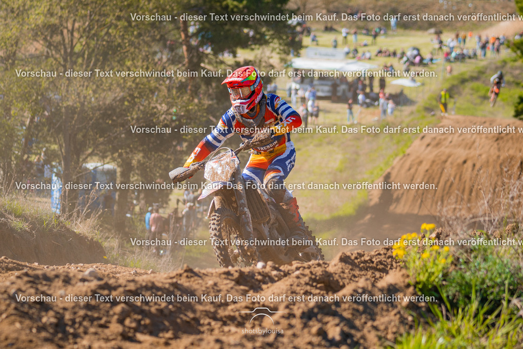 20260501_MCWriezen-4028 | Sportfotografin aus Berlin-Brandenburg mit Fokus auf Motocross. Ich halte deine sportliche Leistung und echte Emotionen auf und neben der Strecke professionell fest. Entdecke die Fotos von deinem Rennen und bestelle sie direkt hier im Shop.