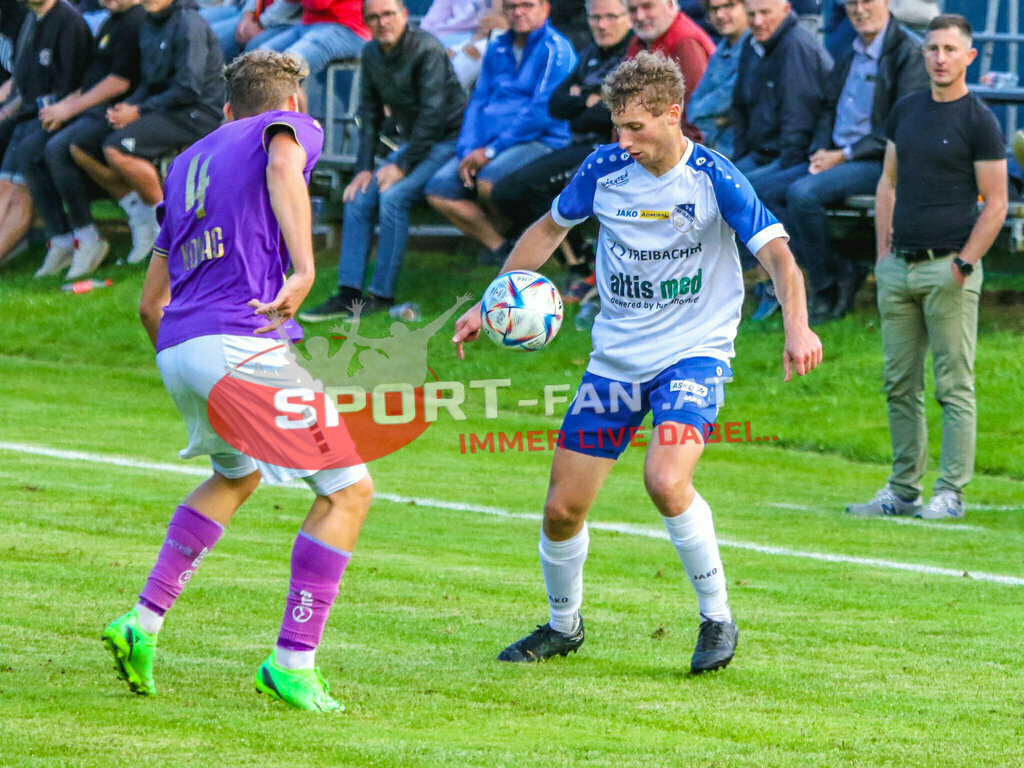 Austria Klagenfurt Amateure - SK Treibach 1-1, Kärntner Liga 2. Runde | Lukas Pippan (SK Treibach #7) Erik Kovac (Austria Klagenfurt Amateure #4) Austria Klagenfurt Amateure - SK Treibach 1-1 am 08.08.2023 in Brückl
(Sportplatz), Austria, (Photo by Ernst Krawagner sport-fan.at) - Realisiert mit Pictrs.com