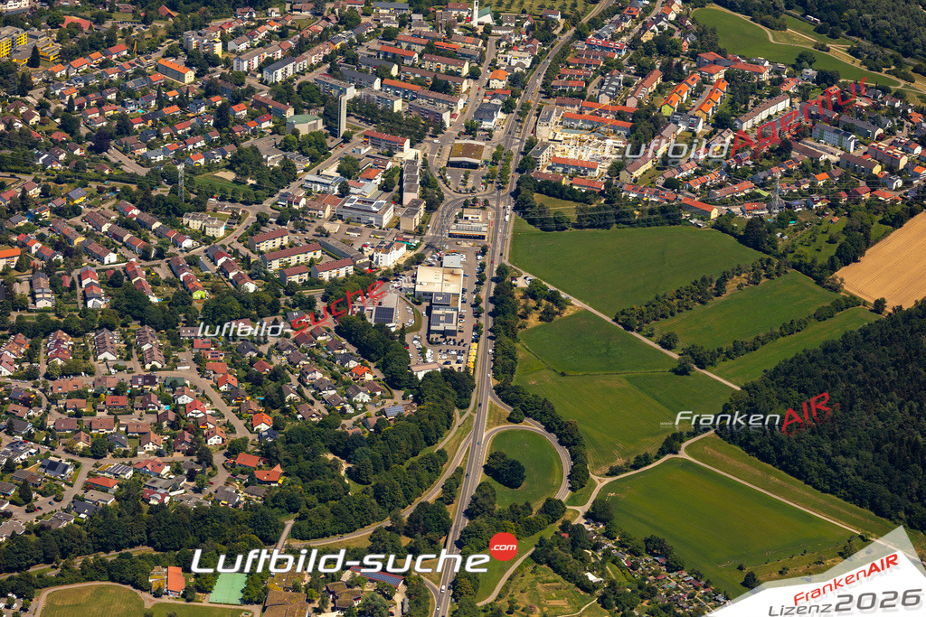 Aktuelles Luftbild von Weststadt Ravensburg - Die Luftaufnahme wurde 2022 mittels UL-Flugzeug erstellt ( keine Drohne ) - hochauflösende Kamera-Systeme von  Canon -Beste Qualität - Für grossformatige Ausdrucke geeignet. Die Geschenkidee !