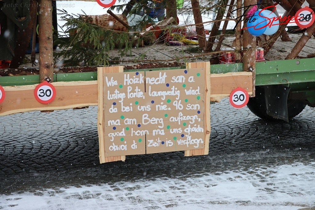 fasching2026-mariazell (74) | Mit meiner Kamera halte ich besondere Augenblicke, faszinierende Landschaften und interessante Details fest. Dabei entstehen ganz unterschiedliche Aufnahmen – von stimmungsvollen Landschaftsfotografien und beeindruckenden Drohnenaufnahmen über Pressefotos - Realisiert mit Pictrs.com