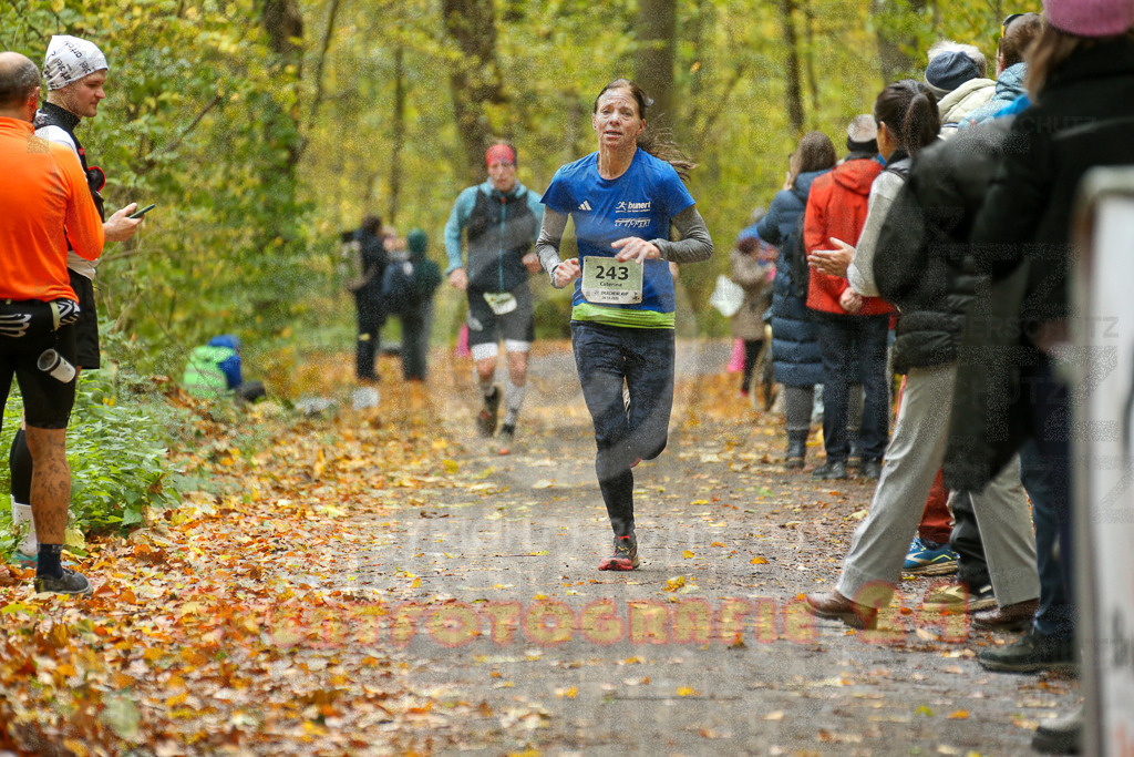 251026_1233_EX1_0631 | Sportfotografie im Rhein-Sieg Kreis, Köln, Bonn, NRW, Rheinland Pfalz, Hessen, etc. Unser Tätigkeitsfeld umfasst den Laufsport vom Volkslauf über den Marathon, Duathlon, Triathon bis zum Ultralauf wie Kölnpfad Ultra oder Schindertrail.