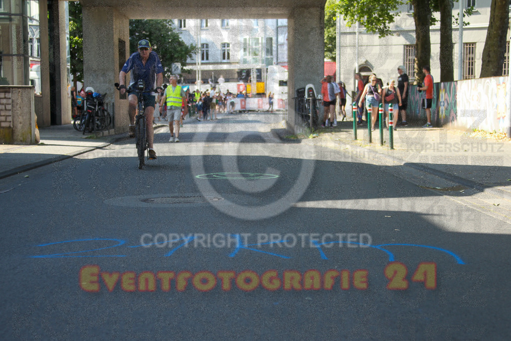 250621_1003_EV4_3382 | Sportfotografie im Rhein-Sieg Kreis, Köln, Bonn, NRW, Rheinland Pfalz, Hessen, etc. Unser Tätigkeitsfeld umfasst den Laufsport vom Volkslauf über den Marathon, Duathlon, Triathon bis zum Ultralauf wie Kölnpfad Ultra oder Schindertrail.