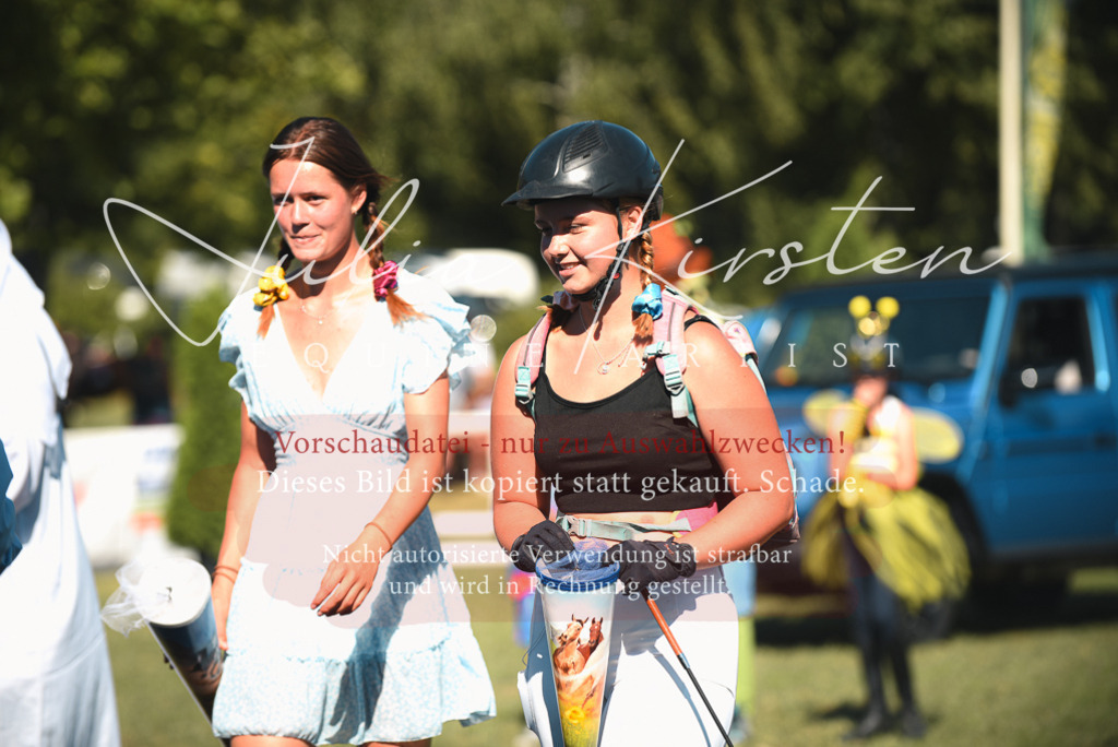 DSC_7815 | Pferde- und Turnierfotografie in Westsachsen. Pferdeportraits, Auftragszeichnungen und intuitive Kunst.