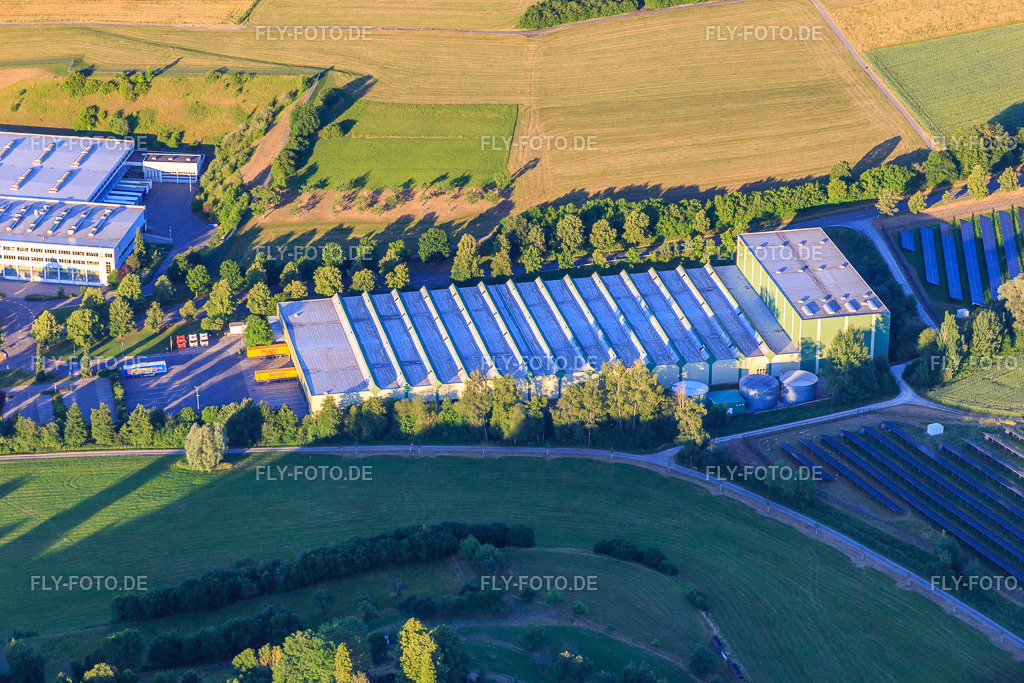 fischer werke Werk Tumlingen http://www.fischer.de/ | Luftbild: fischer werke Werk Tumlingen http://www.fischer.de/ im Ortsteil Tumlingen in Waldachtal im Bundesland Baden-Württemberg in Deutschland. Foto: IMG_149045.jpg vom 28.06.2025 durch Werner Riehm/FLY-FOTO.de - Realisiert mit Pictrs.com