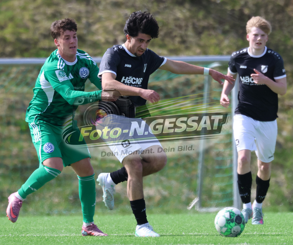 SV Rödinghausen - MSV Duisburg | Auf dem Bild zu sehen: schwarz SV Rödinghausen ; grün MSV Duisburg: SV Rödinghausen, MSV Duisburg, Saison 25/26, A-Jugend, Testspiel, Rödinghausen, Deutschland - Realisiert mit Pictrs.com