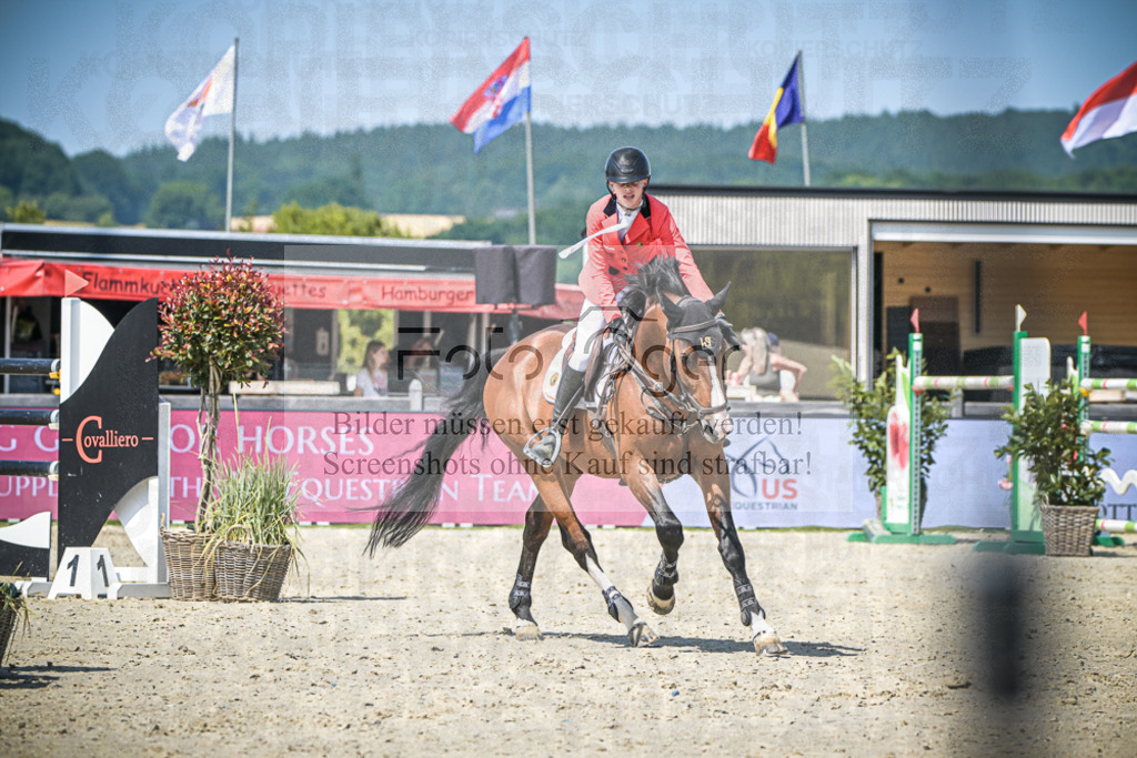 DOS_5942 | Entdecke hochwertige Reitturnierfotos von Foto Oger. Professionell, emotional und authentisch – jetzt Lieblingsmomente im Shop bestellen.Deutschlandweite Turnierfotografie. - Realisiert mit Pictrs.com