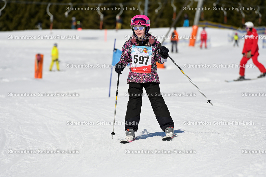 SRF_27.02.2026_644 | Skirennfotos,Serfaus,Fiss,Ladis,Kinderskirennen,Winter,Tirol,Oberland,skirace,SFL,feelfree,weil wir's genießen,ski,Ski,skifahren,Sonnenplateau, - Realisiert mit Pictrs.com