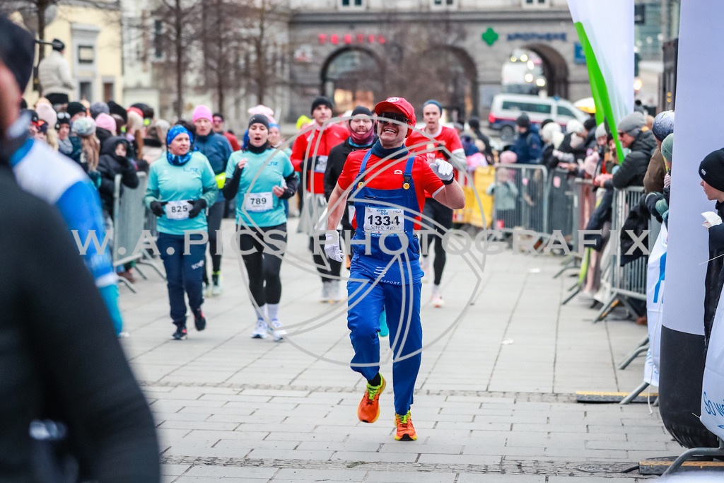 SILVESTERLAUF LINZ 25 | Linz, AUSTRIA, 31. Dezember 25, TRIRUN SILVESTERLAUF LINZ 25 , Image shows: 
Photo: WAPICS / BINDER Manuel