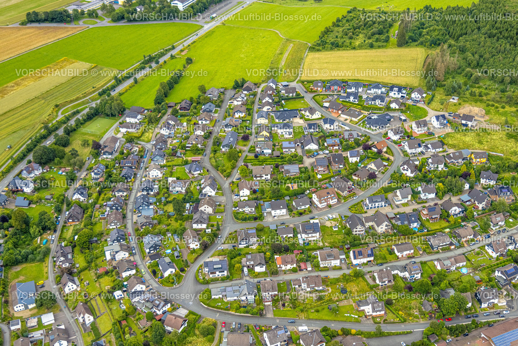 BadBerleburg240709998 | Luftbild, Wohngebiet zwischen Stöppelsweg und Wittgensteiner Straße, Raumland, Bad Berleburg, Wittgensteiner Land, Nordrhein-Westfalen, Deutschland