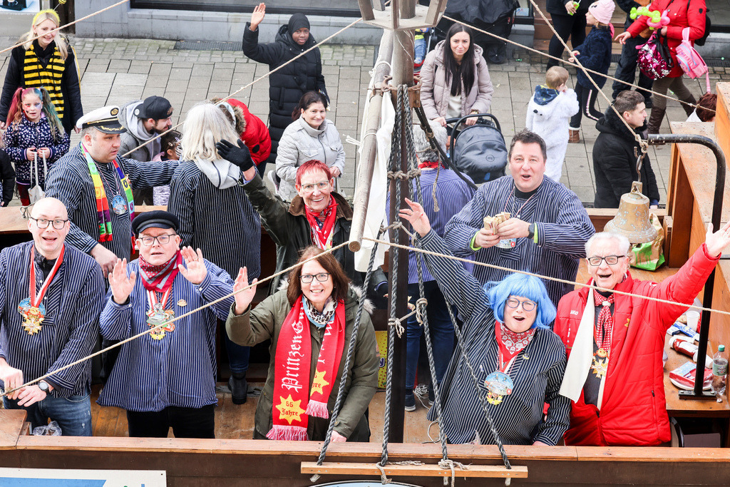 top-top.de 240212-058 | Foto, Video, Fotografie, Videografie, Fotobox, DJ, Discjockey, Musik, Musikbox, Veranstaltung, Photobooth, Amazon, Ebay, Buchtipp, Bestseller, Autor, Verlag, Buch, Wesel, Hamminkeln, NRW, Dinslaken, Rees, Drohne, Hochzeit, Party, Fotobox, Wesel, Fotograf