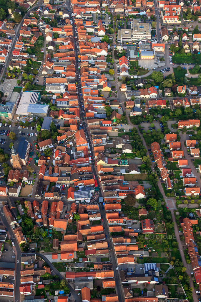 Luftbild: Stadtfest 2011 in der Hauptstr in Kandel im Bundesland Rheinland-Pfalz in Deutschland. Foto: IMG_45000.jpg vom 03.09.2011 durch Werner Riehm/FLY-FOTO.de