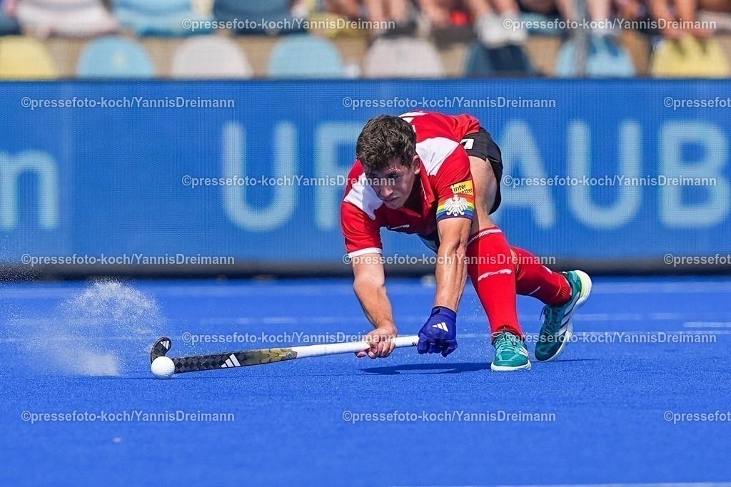 xydrx14082501003 | 14.08.2025, xydrx, Herren EuroHockey Championship 2025, Gruppe C, Österreich - Polen, Sparkassenpark Mönchengladbach: Benjamin Koelbl (AUT #27)