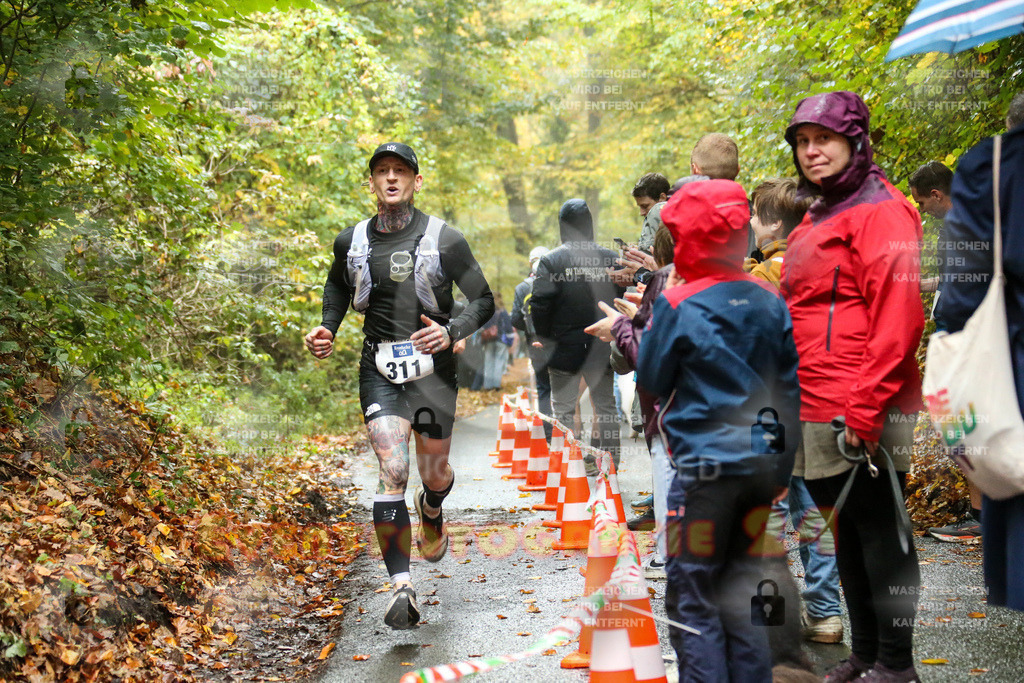 241027_1301_EX1_5257 | Sportfotografie im Rhein-Sieg Kreis, Köln, Bonn, NRW, Rheinland Pfalz, Hessen, etc. Unser Tätigkeitsfeld umfasst den Laufsport vom Volkslauf über den Marathon, Duathlon, Triathon bis zum Ultralauf wie Kölnpfad Ultra oder Schindertrail.