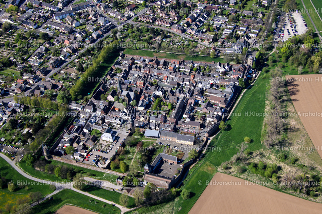 Zons am Rhein-2279 | Luftbilder und Luftbildfotografie , Digital und Printbilder auf Leinwand , Alu Dibond , Acrylglas , Poster oder Download-Datei für private und gewerbliche Verwendung im Shop online bestellen. - Realisiert mit Pictrs.com