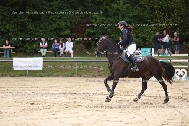 HG9A0109 | laurarinckfotografie - Realisiert mit Pictrs.com