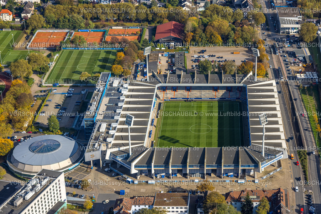 Bochum241016514 | Luftbild, Vonovia Ruhrstadion Fußballstadion und Bundesligastadion des VfL Bochum 1848, Rundsporthalle, Grumme, Bochum, Ruhrgebiet, Nordrhein-Westfalen, Deutschland