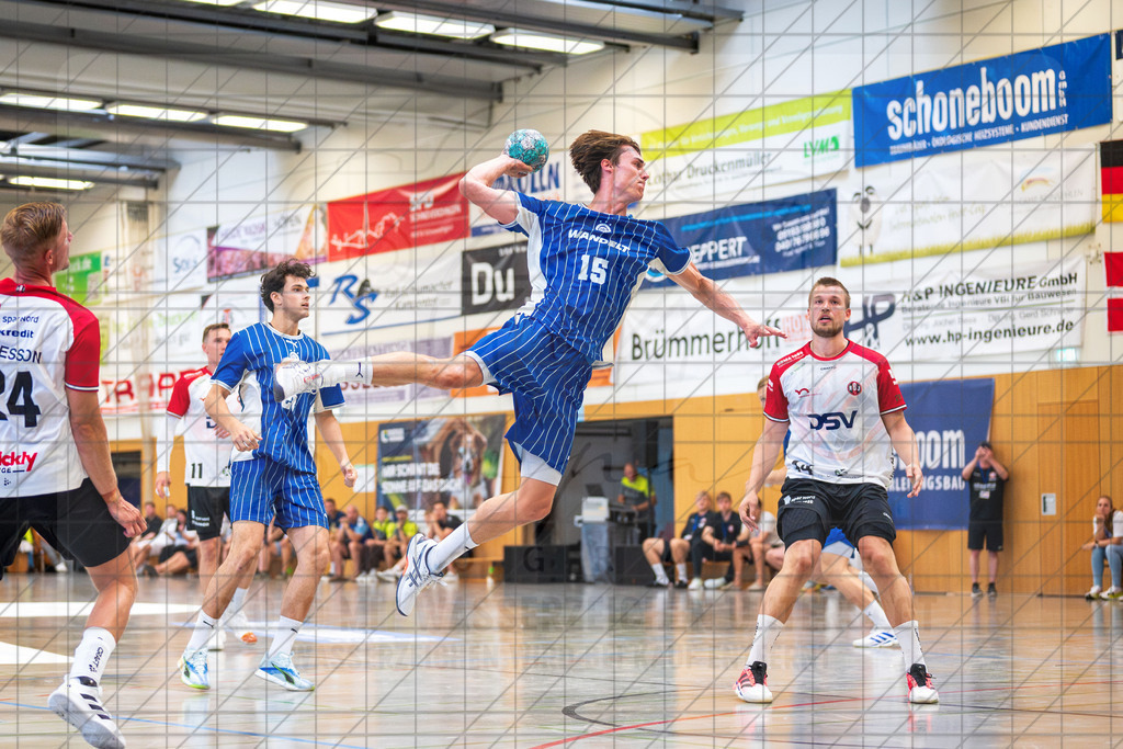 IHC 2026 - VfL Gummersbach vs. HØJ Elite | Miro Schluroff (VfL Gummersbach #15); IHC 2026 - VfL Gummersbach vs. HØJ Elite am 08.08.26 in Sporthalle KGS, Schneverdingen - Realisiert mit Pictrs.com