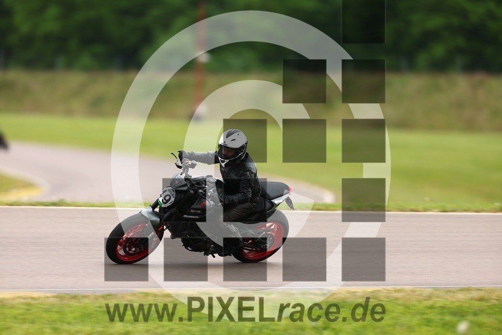 0049-20260504_01477 | Schöne Erinnerungen an spannende Momente - das festzuhalten ist unser Job. PIXELrace.de ist seit 2003 auf den Rennstrecken Europas unterwegs um die Action draußen beim Fahren und die wunderbare Stimmung imm Fahrerlager für euch einzufangen.