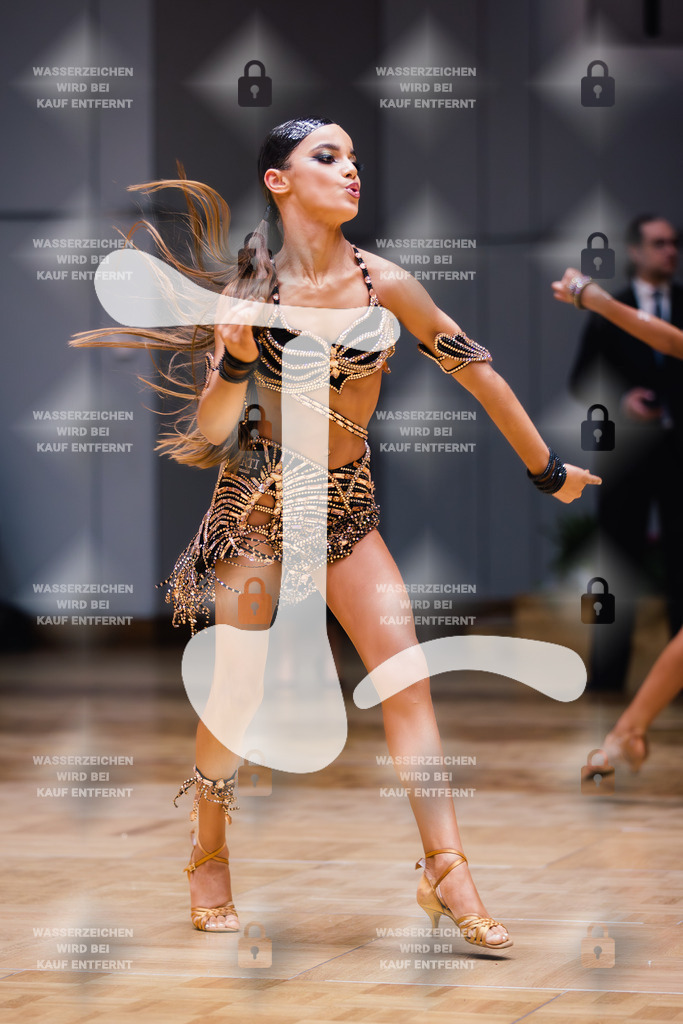 GOC 2025 - WDSF Solo Junior II Latin Female - 2025-08-21-7546 | Webshop for digital downloads and prints of dance sport, event & show photographer Julian Link - Realisiert mit Pictrs.com