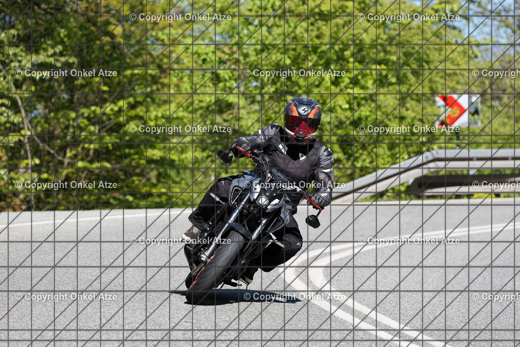 IMG_9108 | Fotograf am Kyffhäuser. Onkel Atze. Kyffhäuser Rennstrecke. Café36. Motorsportfotografie. - Realisiert mit Pictrs.com