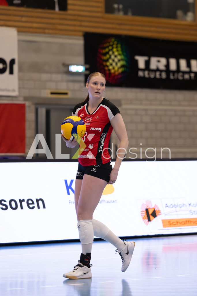 Volleyball I Frauen I Saison 2025-2026 I Volleyball NLA | Women I Round 16 I VC Kanti Schaffhausen - Viteos NUC I 31.01.2026 | 3 Sydney Cole (USA) (VC Kanti Schaffhausen) – Pass / Zuspiel - Realisiert mit Pictrs.com