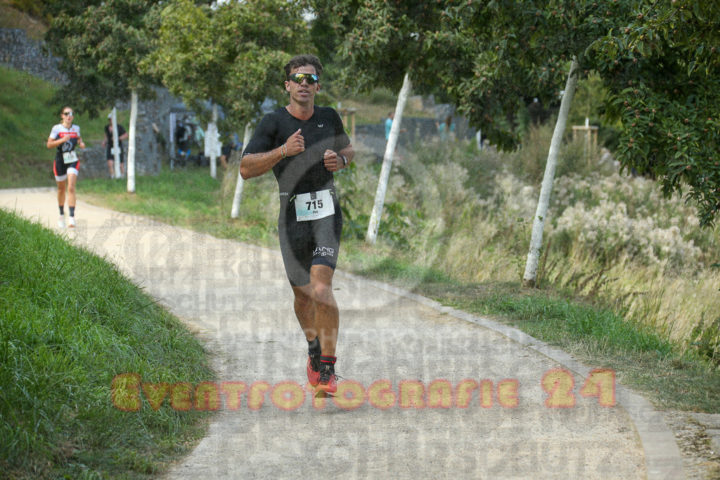 250824_1440_EX1_7100 | Sportfotografie im Rhein-Sieg Kreis, Köln, Bonn, NRW, Rheinland Pfalz, Hessen, etc. Unser Tätigkeitsfeld umfasst den Laufsport vom Volkslauf über den Marathon, Duathlon, Triathon bis zum Ultralauf wie Kölnpfad Ultra oder Schindertrail.