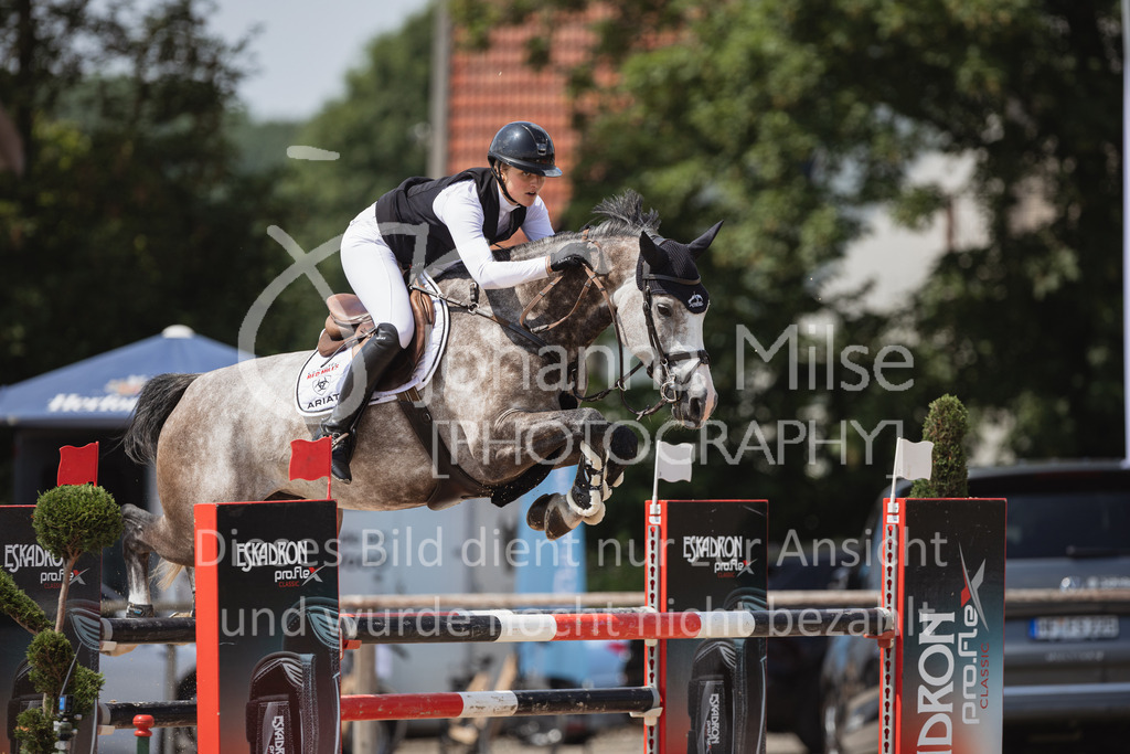 230624_PfSpTa_YoungsterM2-818 | Deine schönsten Turniermomente als professionelle Fotos! Entdecke hochwertige Pferdesport-Fotografie im Online-Shop. Jetzt Fotos finden & bestellen!